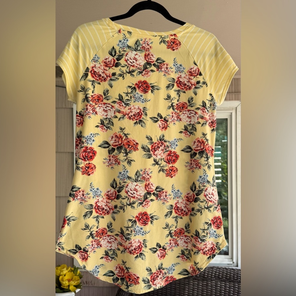 Yellow and Red Graphic Short Sleeve Tee - Picture 5 of 9